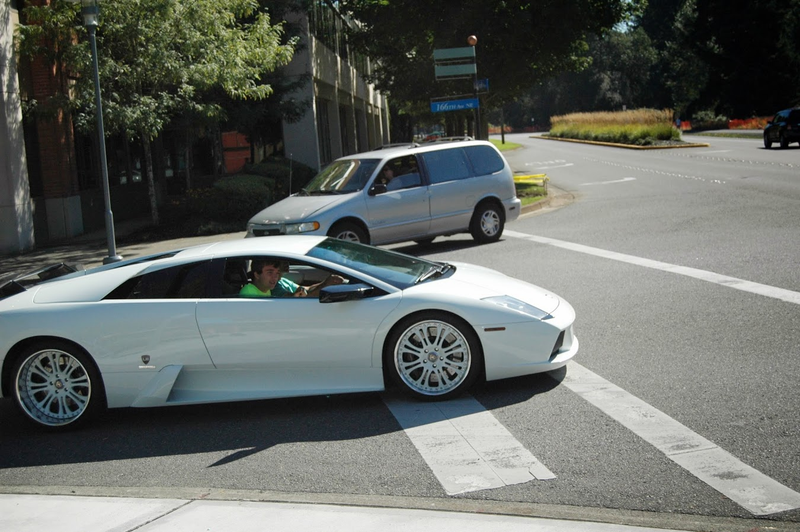 Illustration for article titled Exotics at Redmond Town Center - Pictures and Video